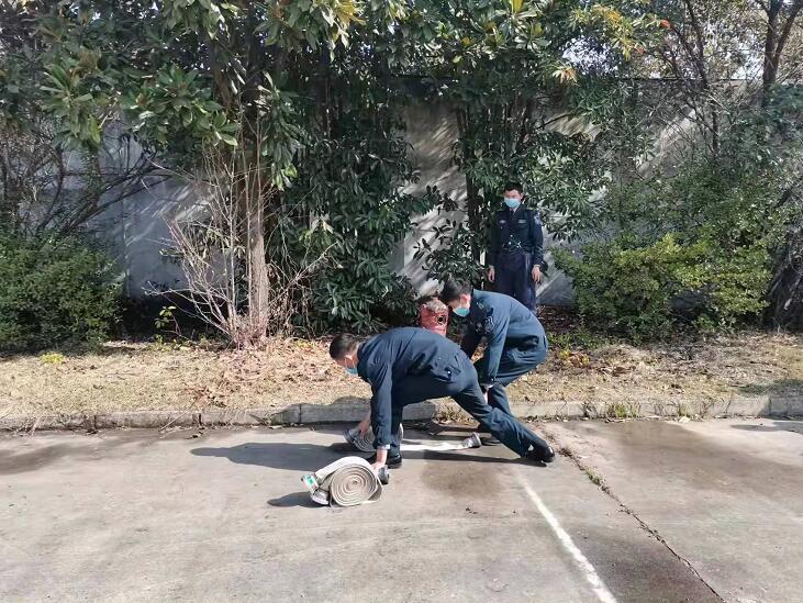 大型活動的時(shí)候，保安人員一般會制定這樣的應(yīng)對措施的！