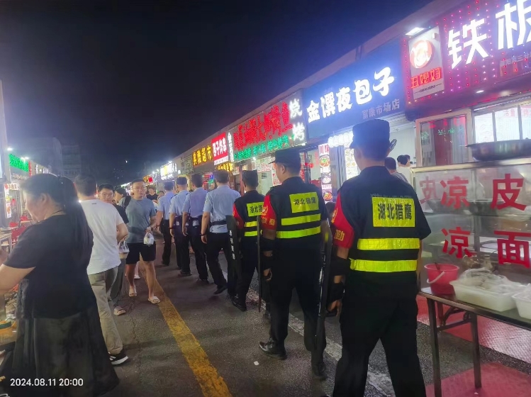 面對不同的工作環(huán)境和需求，保安工作人員該如何應(yīng)對？